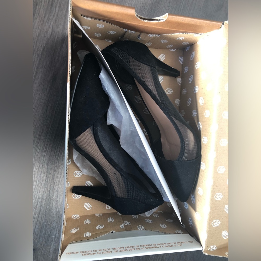 Womens closed toe low heel shoe - Picture 2 of 6